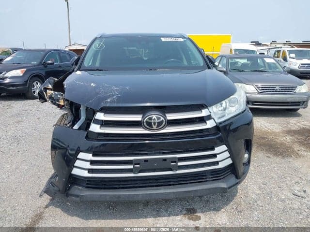 2018 TOYOTA HIGHLANDER XLE 12