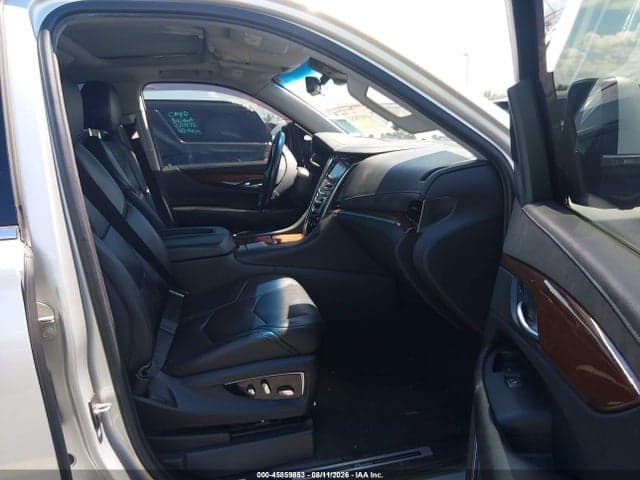 2018 CADILLAC ESCALADE ESV LUXURY 5