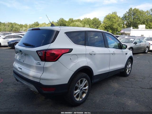 2019 FORD ESCAPE SE 4