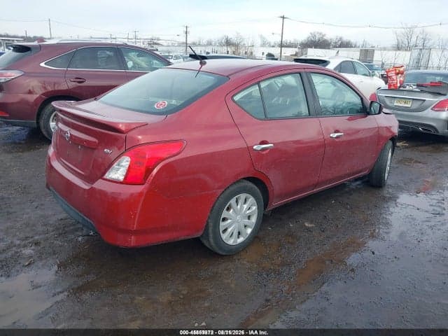 2018 NISSAN VERSA 1.6 SV 4