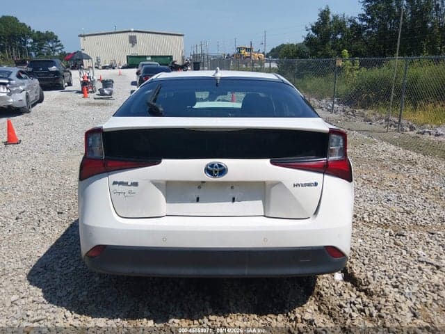2021 TOYOTA PRIUS LE 16
