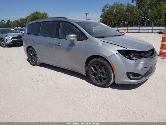 2018 CHRYSLER PACIFICA TOURING L 1