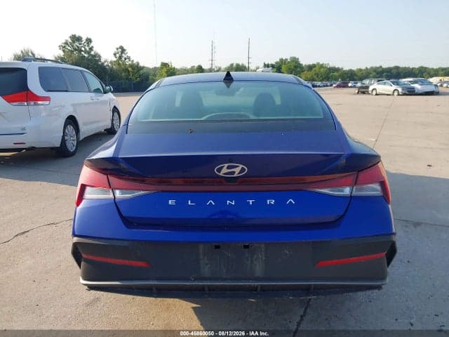 2025 HYUNDAI ELANTRA SE 17