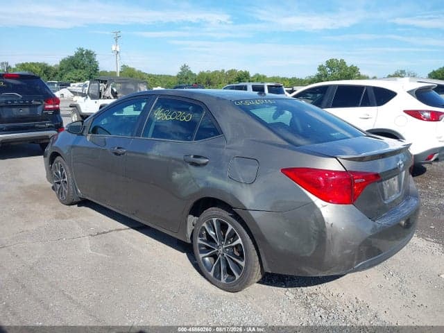 2019 TOYOTA COROLLA SE 3