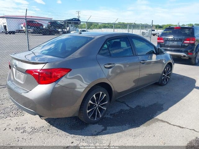2019 TOYOTA COROLLA SE 4