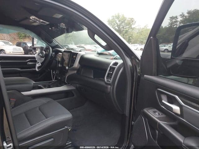 2026 RAM 1500 BIG HORN 4X4 6'4 BOX 5