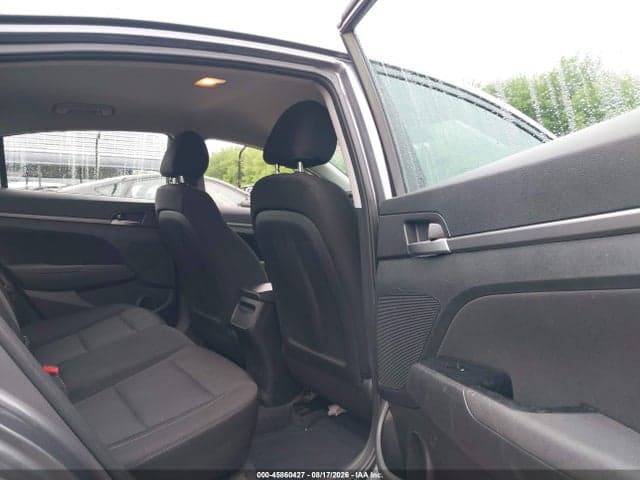 2018 HYUNDAI ELANTRA SEL 8