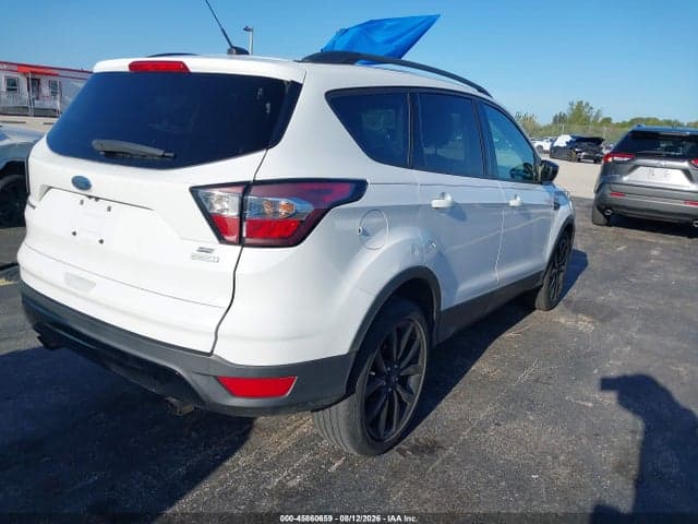 2017 FORD ESCAPE SE 4