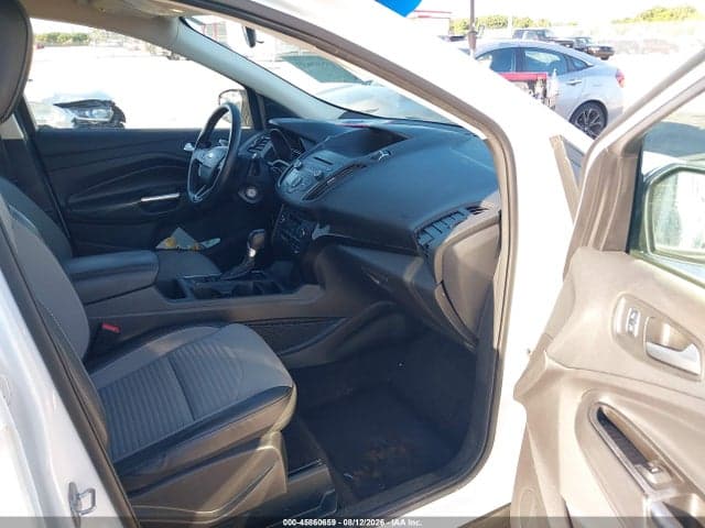 2017 FORD ESCAPE SE 5