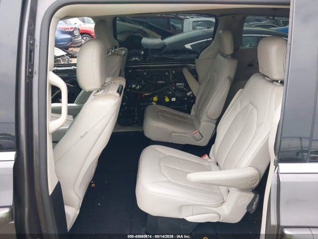2020 CHRYSLER PACIFICA TOURING L PLUS 8