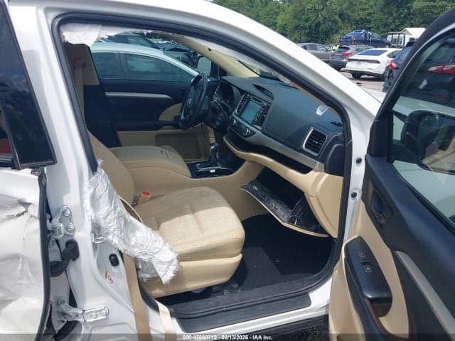 2017 TOYOTA HIGHLANDER LE PLUS 5