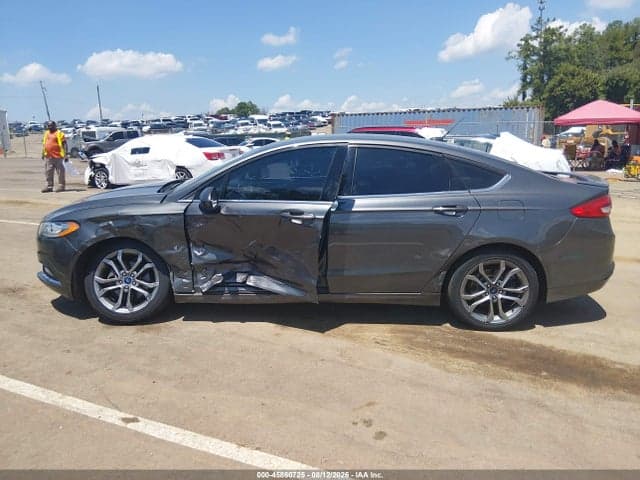 2017 FORD FUSION SE 13