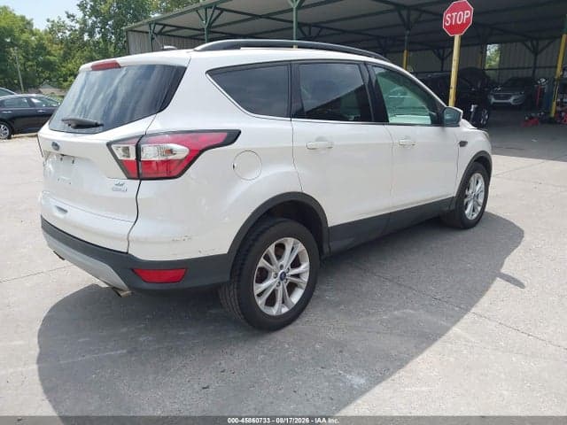 2017 FORD ESCAPE SE 4