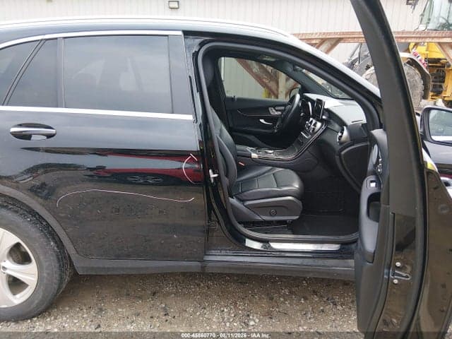 2018 MERCEDES-BENZ GLC 300 5