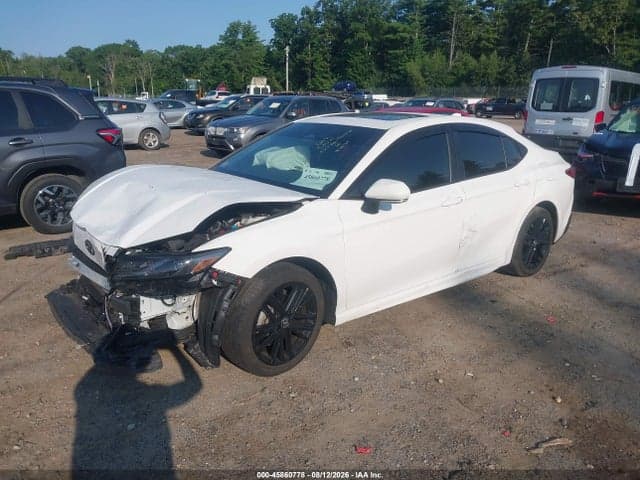 2025 TOYOTA CAMRY SE 2