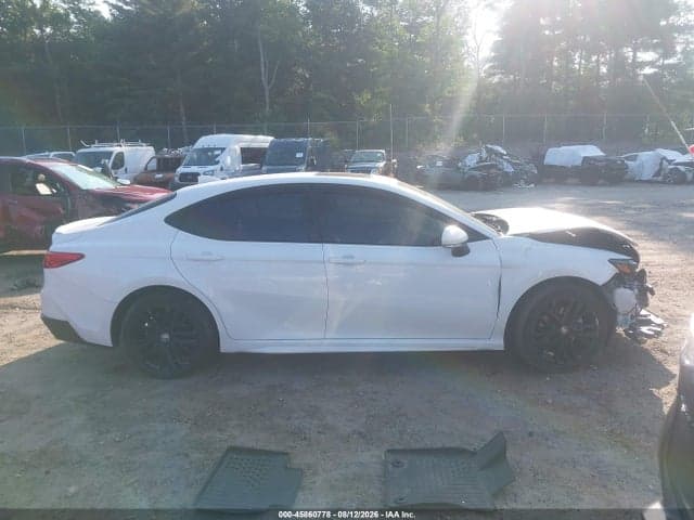 2025 TOYOTA CAMRY SE 14