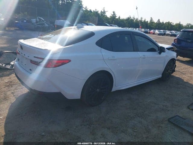 2025 TOYOTA CAMRY SE 4