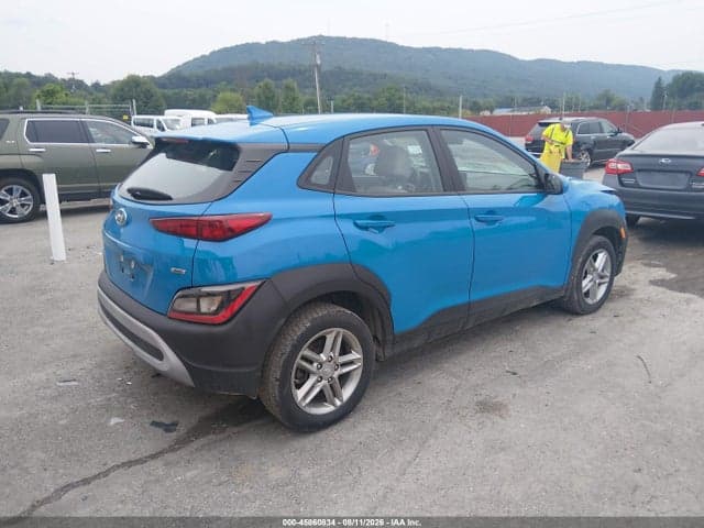 2022 HYUNDAI KONA SE 4