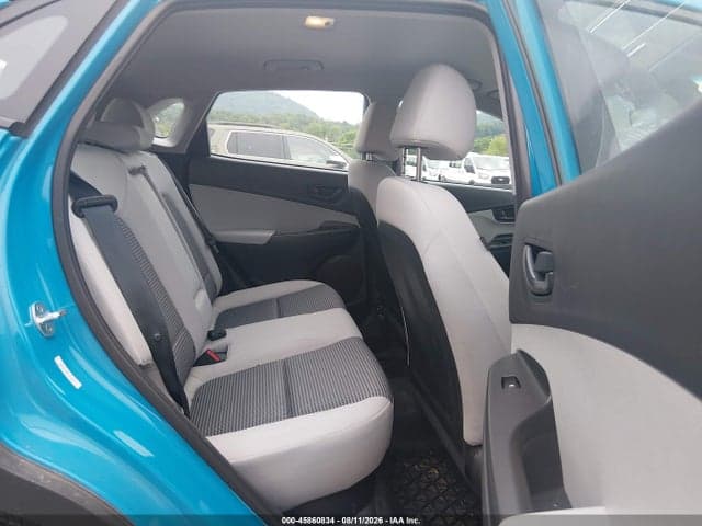 2022 HYUNDAI KONA SE 8
