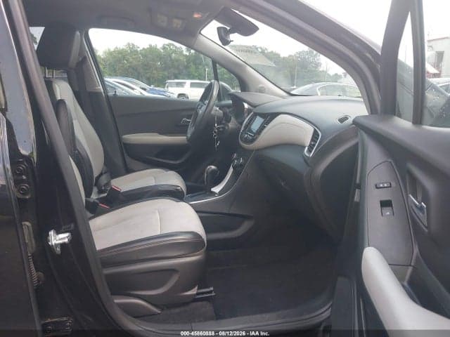 2021 CHEVROLET TRAX AWD LT 5