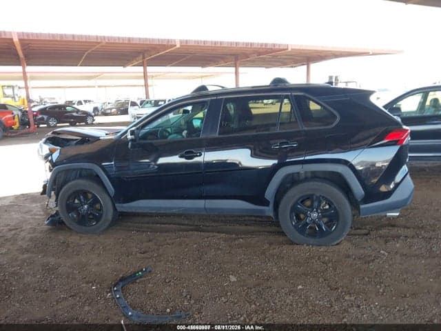 2019 TOYOTA RAV4 XLE 13