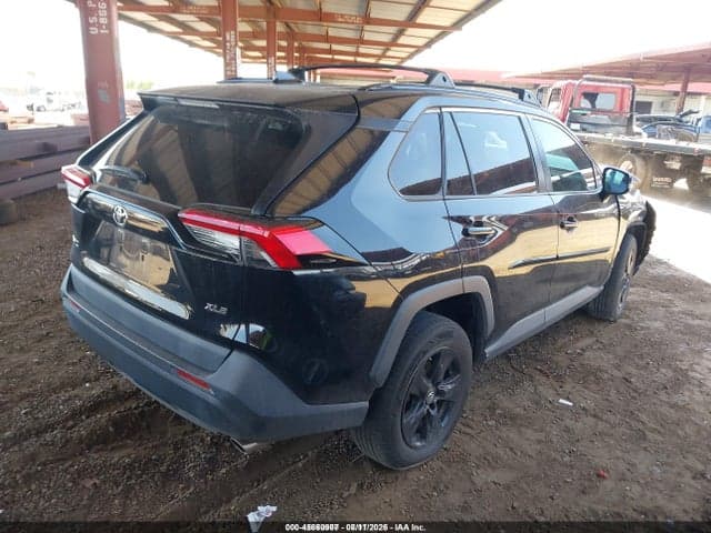 2019 TOYOTA RAV4 XLE 4