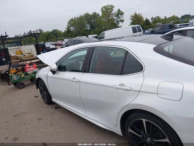 2019 TOYOTA CAMRY XSE 14