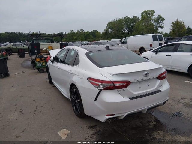 2019 TOYOTA CAMRY XSE 3