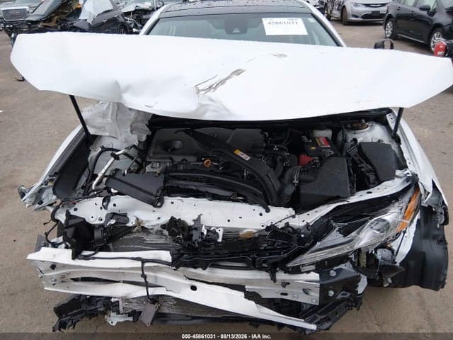 2019 TOYOTA CAMRY XSE 6