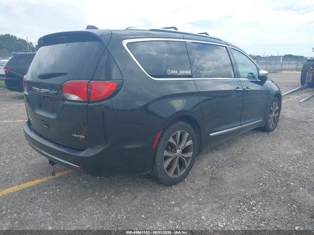 2017 CHRYSLER PACIFICA LIMITED 4
