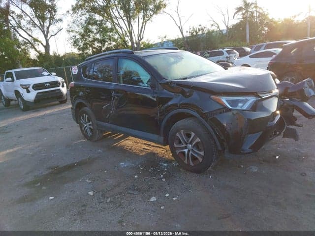 2017 TOYOTA RAV4 LE 1