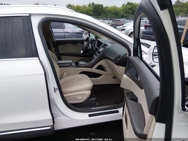 2020 LINCOLN NAUTILUS RESERVE 5