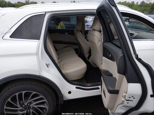 2020 LINCOLN NAUTILUS RESERVE 8