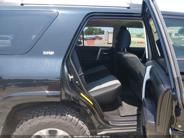 2021 TOYOTA 4RUNNER SR5 8
