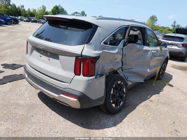 2025 KIA SORENTO S 4
