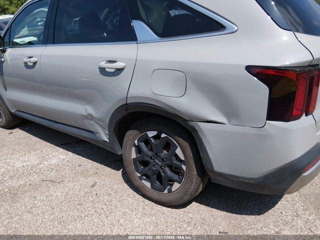 2025 KIA SORENTO S 6
