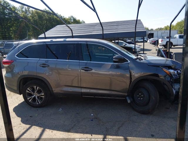 2018 TOYOTA HIGHLANDER LE 14