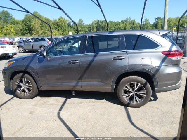 2018 TOYOTA HIGHLANDER LE 15