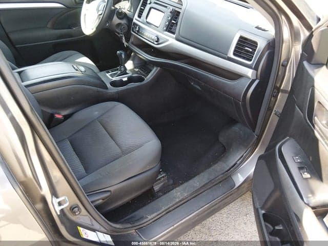 2018 TOYOTA HIGHLANDER LE 5