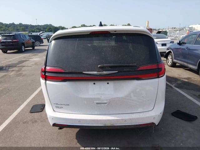 2023 CHRYSLER PACIFICA TOURING L 17
