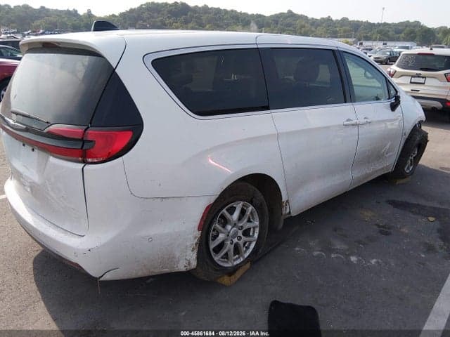 2023 CHRYSLER PACIFICA TOURING L 4