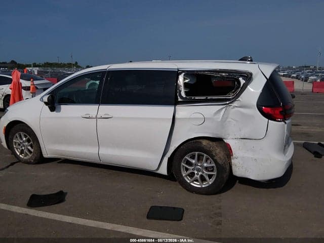 2023 CHRYSLER PACIFICA TOURING L 6