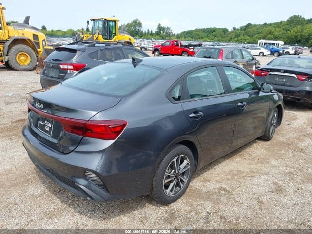 2024 KIA FORTE LXS 4