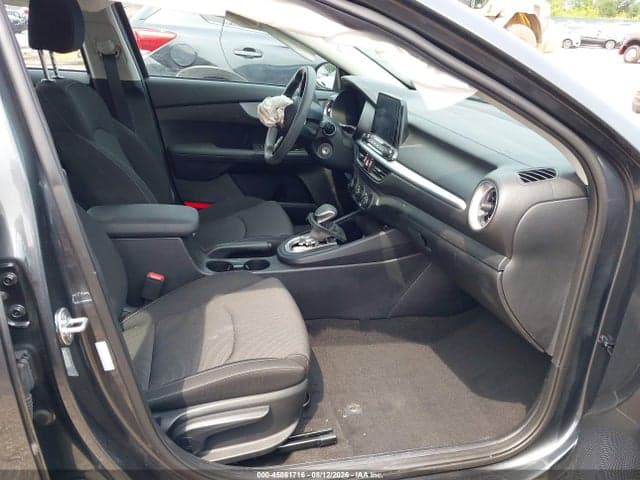 2024 KIA FORTE LXS 5