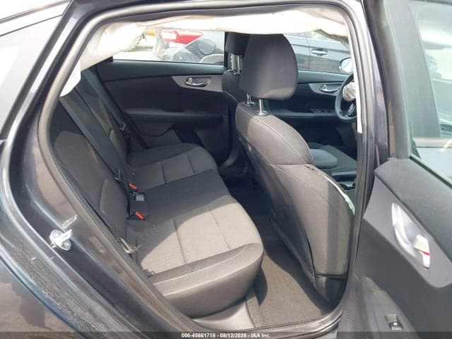 2024 KIA FORTE LXS 8