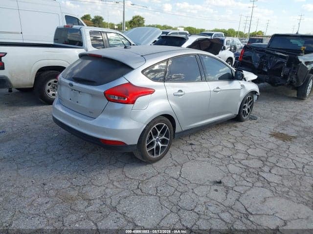 2017 FORD FOCUS SEL 4