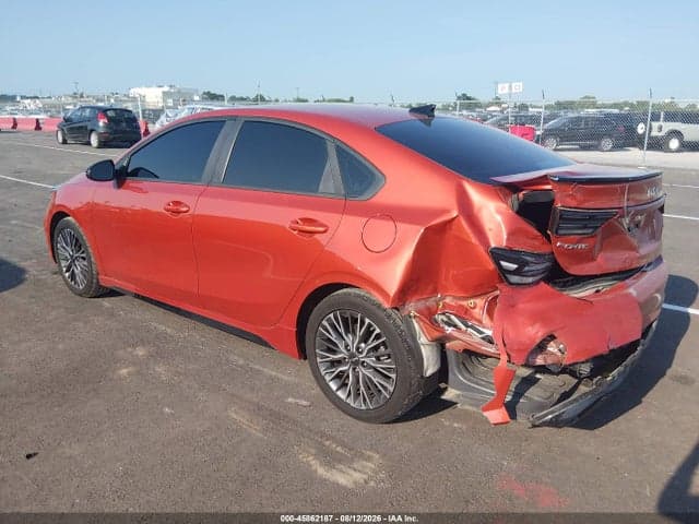 2023 KIA FORTE GT-LINE 3
