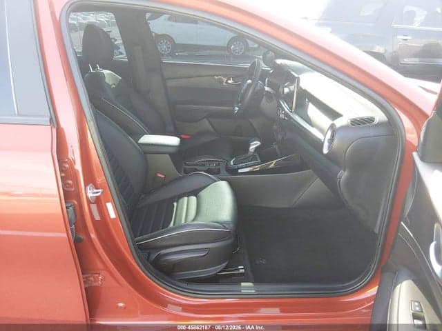 2023 KIA FORTE GT-LINE 5