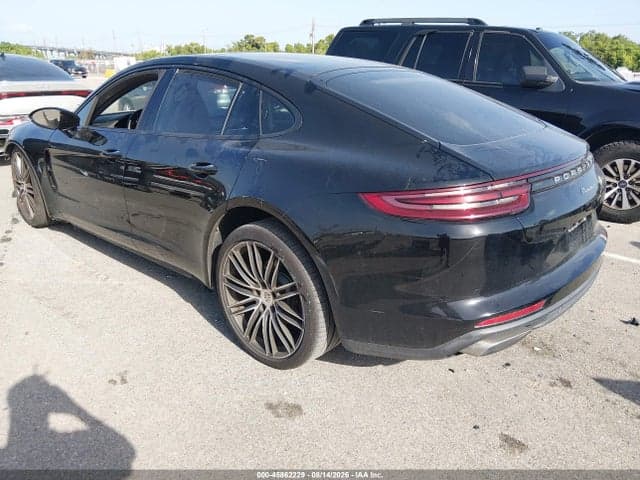 2017 PORSCHE PANAMERA 4 3