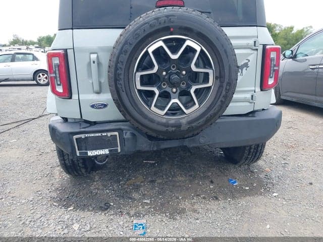 2024 FORD BRONCO OUTER BANKS 17